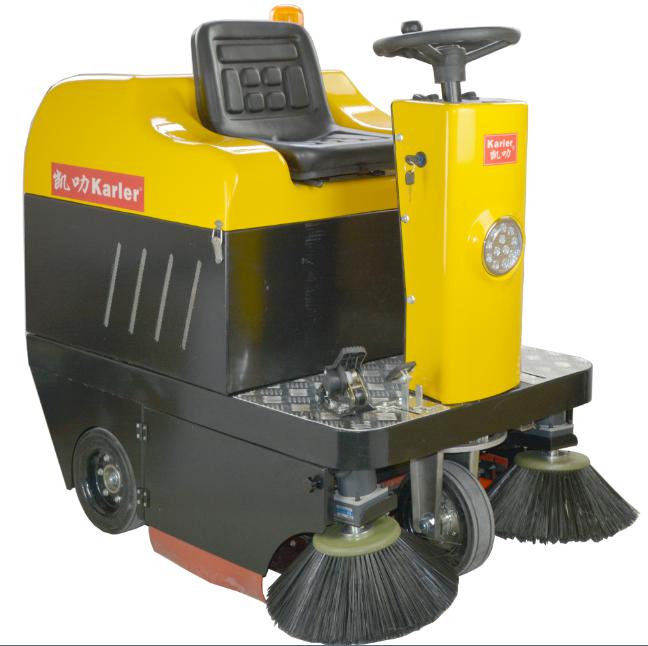 供應(yīng)駕駛式掃地機(jī)KL1050電動(dòng)掃地機(jī)廠家直銷