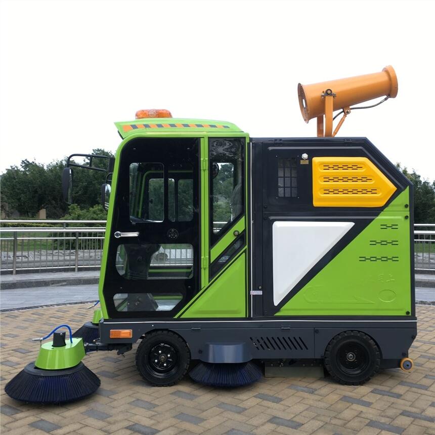戰神四輪道路清掃車2300Z 湛江工廠物業學校保潔掃地機