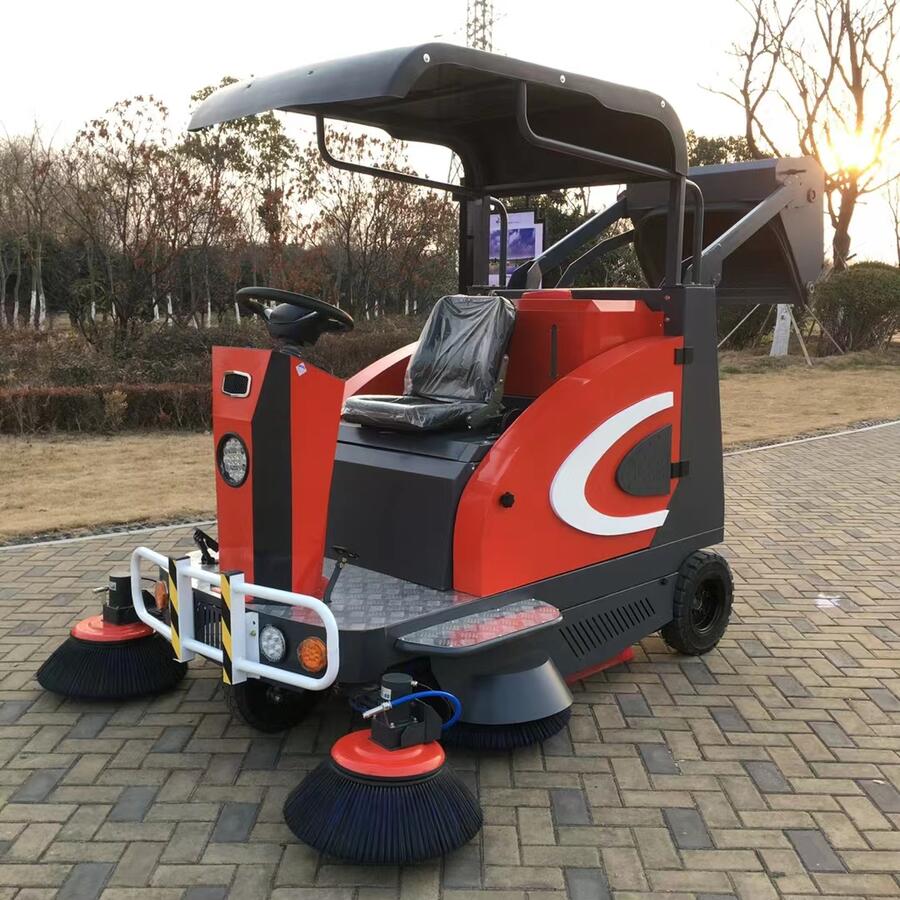 湛江置換回收維保三朋自卸款掃地車1850 工廠物業保潔清掃車